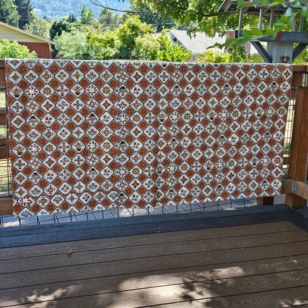 Handmade Twin-bed Quilt - Picture 2 of 2